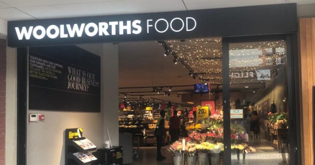 Woolworths Café South Africa's cashless movd in 2024 causes unnecessary